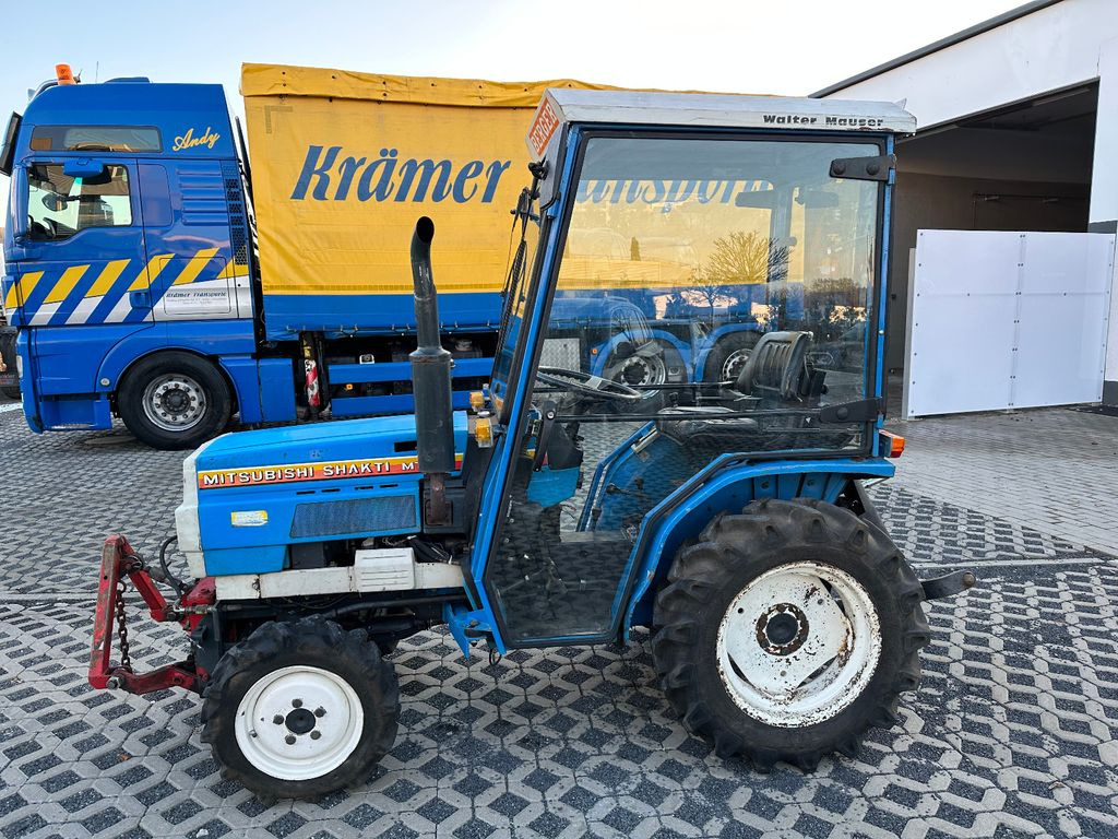 Mitsubishi MT 180 DL Winterdienst und mäherwerk - Kommunal traktor: billede 4 Mitsubishi MT 180 DL Winterdienst und mäherwerk - Kommunal traktor: billede 4