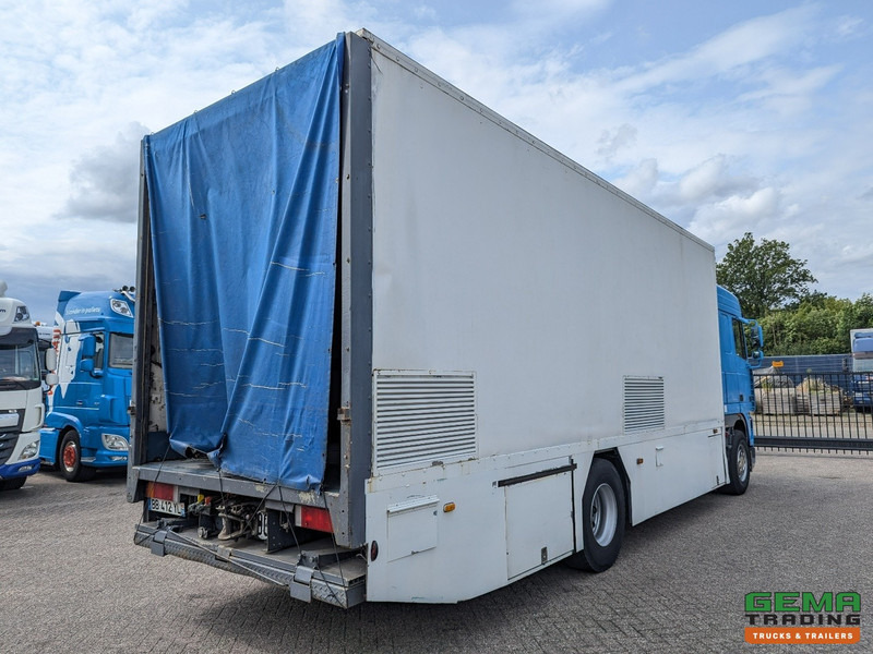 DAF XF95.430 4x2 Spacecab Euro2 - Retarder - Geslotenbak 7.7m - Handgeschakeld - Vangmuil - Lastbil varevogn: billede 3 DAF XF95.430 4x2 Spacecab Euro2 - Retarder - Geslotenbak 7.7m - Handgeschakeld - Vangmuil - Lastbil varevogn: billede 3