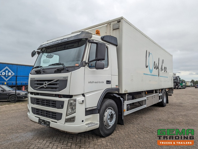 Volvo FM330 4x2 Daycab Euro5 KuikenBak 8.2m + Webasto Heater + Dhollandia 2000KG (V799) - Kølevogn lastbil: billede 1 Volvo FM330 4x2 Daycab Euro5 KuikenBak 8.2m + Webasto Heater + Dhollandia 2000KG (V799) - Kølevogn lastbil: billede 1