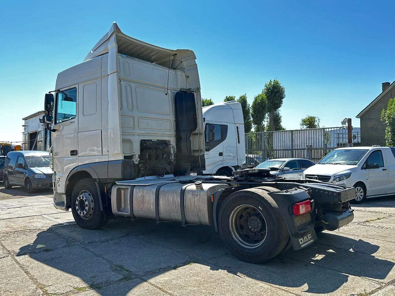 DAF XF 460 4X2 Tractor-unit Spring/Air Retarder ACC DAF XF 460 4X2 Tractor-unit Spring/Air Retarder ACC - Trækker: billede 3 DAF XF 460 4X2 Tractor-unit Spring/Air Retarder ACC DAF XF 460 4X2 Tractor-unit Spring/Air Retarder ACC - Trækker: billede 3