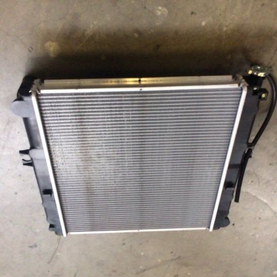 Radiator for Caterpillar - Køler for Materialehåndteringsudstyr: billede 4 Radiator for Caterpillar - Køler for Materialehåndteringsudstyr: billede 4