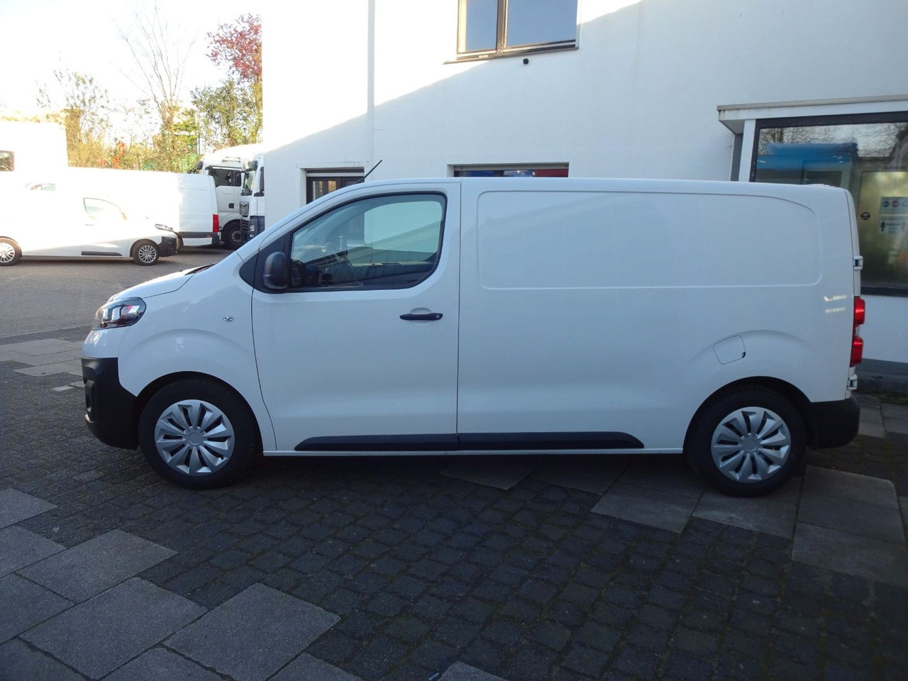 Opel 50 x Vivaro Kasten, L1H1, Klima, PDC, Tempomat - Små varebil: billede 4 Opel 50 x Vivaro Kasten, L1H1, Klima, PDC, Tempomat - Små varebil: billede 4