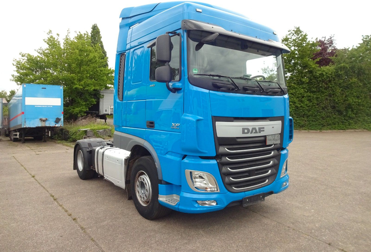 DAF XF 440, SC, Klima, 2 x Tank, Intarder, - Trækker: billede 1 DAF XF 440, SC, Klima, 2 x Tank, Intarder, - Trækker: billede 1