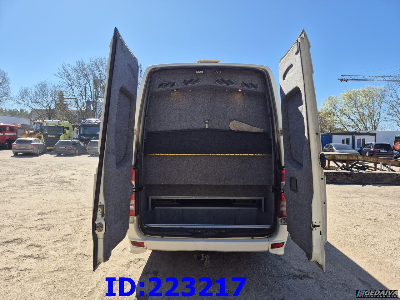 MERCEDES-BENZ Sprinter 518 VIP Prostyle 17-Place (Motor defekt) - Turistbus: billede 5 MERCEDES-BENZ Sprinter 518 VIP Prostyle 17-Place (Motor defekt) - Turistbus: billede 5