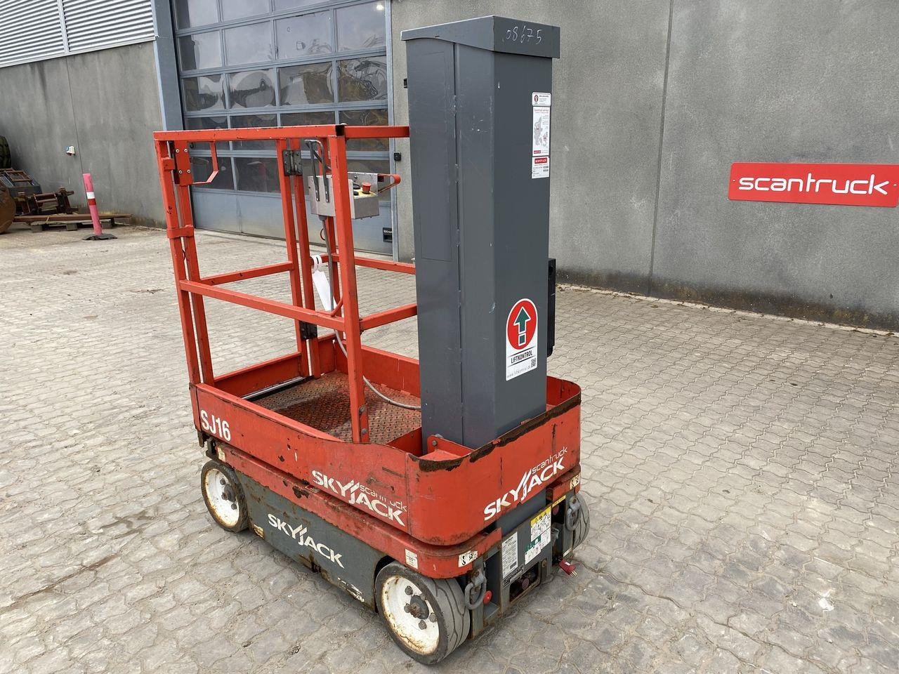Skyjack SJ16 - Søjlelift: billede 2 Skyjack SJ16 - Søjlelift: billede 2