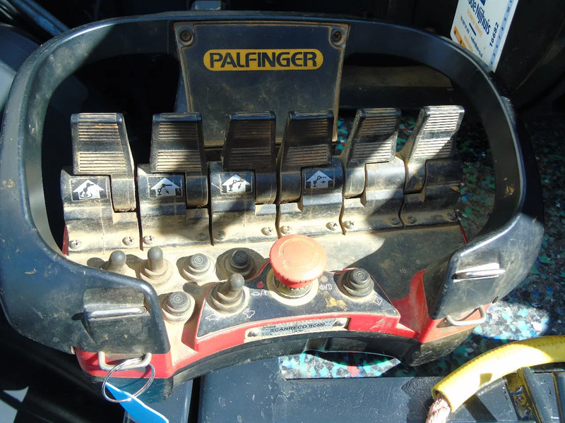 Scania P 380 + PALFINGER PK18.500 5x EXTENTION + 6X2 + STEERING AXLE + REMOTE - Lastbil med kran: billede 5 Scania P 380 + PALFINGER PK18.500 5x EXTENTION + 6X2 + STEERING AXLE + REMOTE - Lastbil med kran: billede 5
