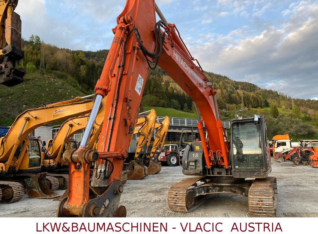 Hitachi ZX 225 USLC-3 - Bæltegravemaskine: billede 2 Hitachi ZX 225 USLC-3 - Bæltegravemaskine: billede 2