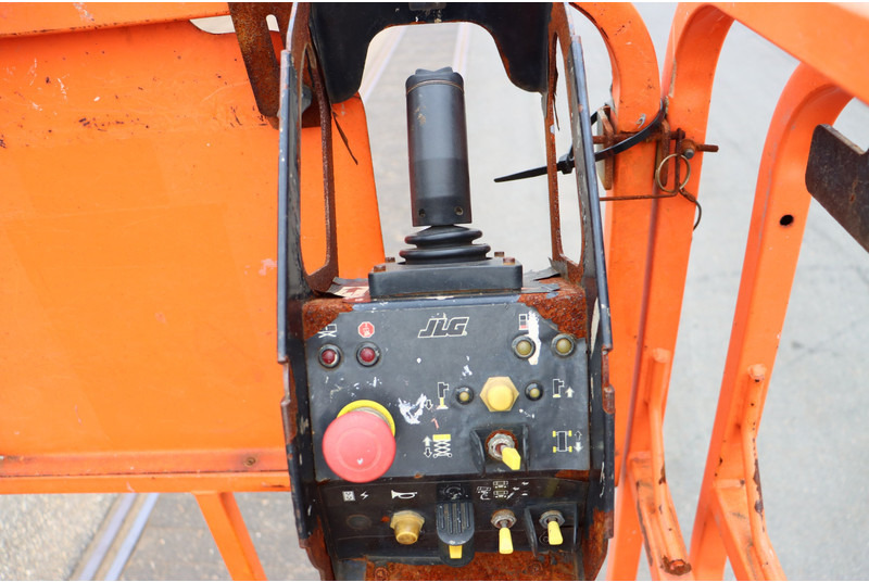 JLG 330LRT - Sakselift: billede 2 JLG 330LRT - Sakselift: billede 2