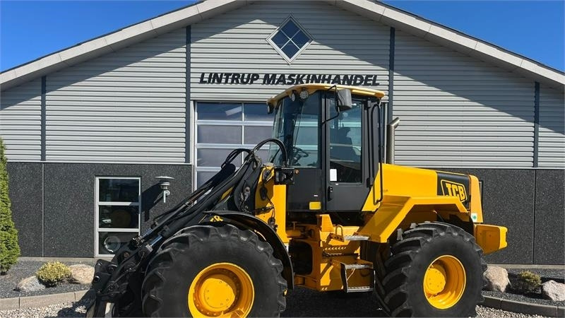 JCB 426 med traktor dækmontering og hurtigskifte samt - Gummihjulslæsser: billede 1 JCB 426 med traktor dækmontering og hurtigskifte samt - Gummihjulslæsser: billede 1