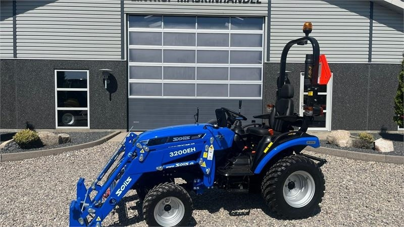 Solis H26 HST Med Frontlæsser og GardenPro dæk - Traktor: billede 1 Solis H26 HST Med Frontlæsser og GardenPro dæk - Traktor: billede 1