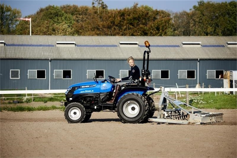 Solis Ny kompakt traktor til små penge - Kommunal traktor: billede 1 Solis Ny kompakt traktor til små penge - Kommunal traktor: billede 1
