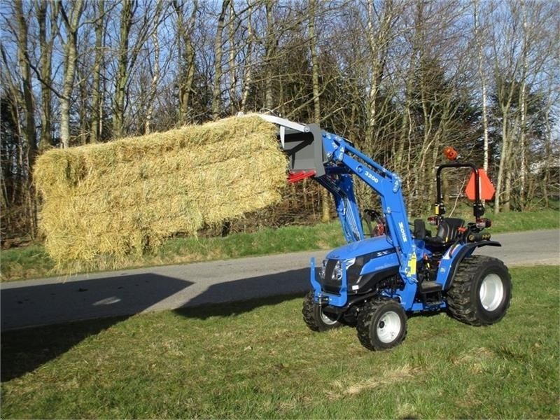 Solis S26 6+2 gearmaskine med servostyring og frontlæsse - Traktor: billede 1 Solis S26 6+2 gearmaskine med servostyring og frontlæsse - Traktor: billede 1
