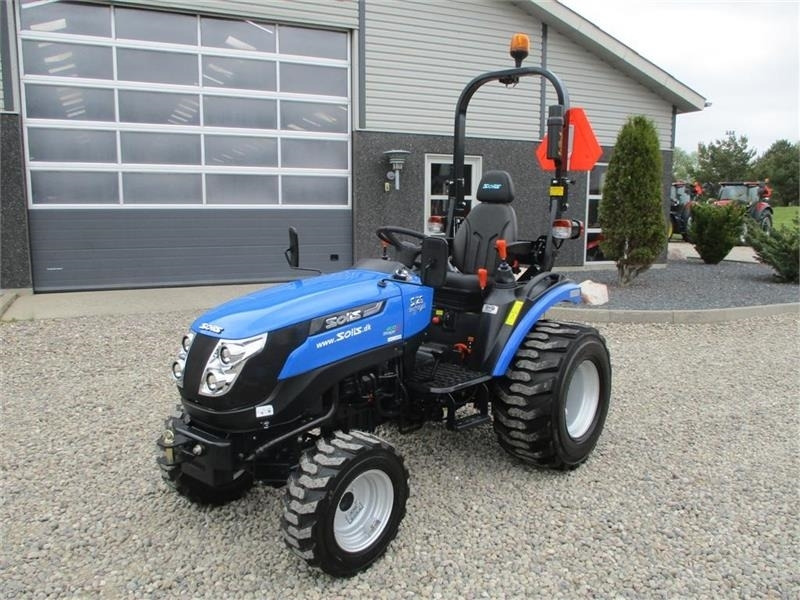 Solis S26 Shuttle XL 9+9 med industridæk - Traktor: billede 2 Solis S26 Shuttle XL 9+9 med industridæk - Traktor: billede 2