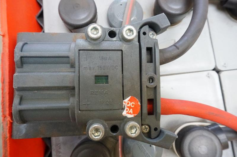 HAWKER 48 Volt 8 PzS 600 Ah - Batteri: billede 4 HAWKER 48 Volt 8 PzS 600 Ah - Batteri: billede 4