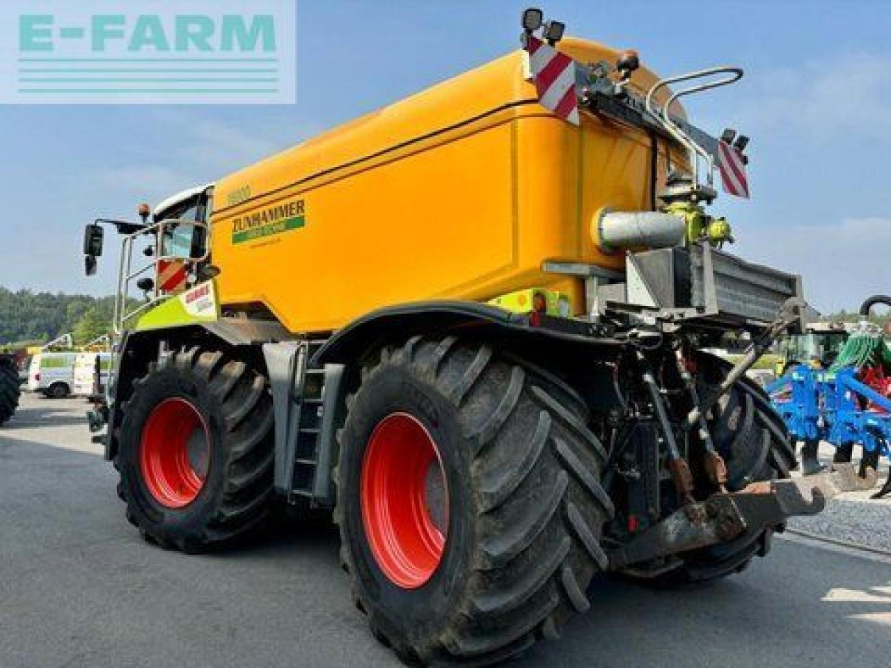 CLAAS xerion 4000 saddle trac, zunhammer acx 16 cbm SADDLE TRAC - Traktor: billede 3 CLAAS xerion 4000 saddle trac, zunhammer acx 16 cbm SADDLE TRAC - Traktor: billede 3