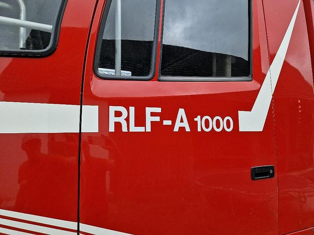 Leje en Tag 4/24 Steyr 10S23 RLF-A1000 4x4 Rüstlöschfahrzeug Tag 4/24 Steyr 10S23 RLF-A1000 4x4 Rüstlöschfahrzeug: billede 8