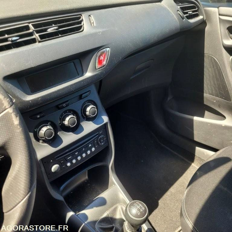 Bil CITROEN C3 II 1.0 VTi 68 cv: billede 9