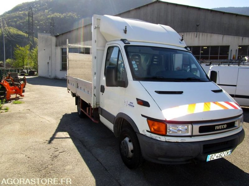 IVECO DAILY 35C11 du 28/04/2000 (Contrôle Technique joint) - Varevogn: billede 3 IVECO DAILY 35C11 du 28/04/2000 (Contrôle Technique joint) - Varevogn: billede 3