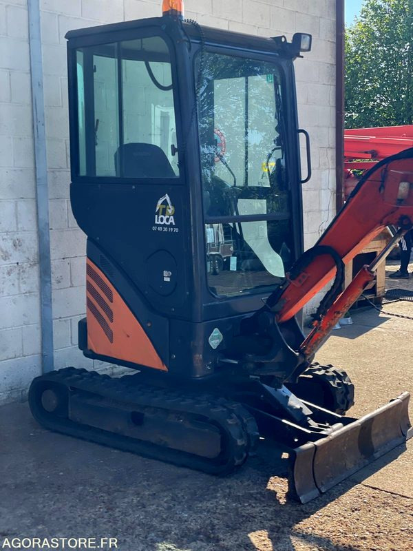 MINI-PELLE SUR CHENILLE CAOUTCHOUC HITACHI ZX17U-2 15CV 1.9T AVEC 3 GODETS - Gravemaskine: billede 3 MINI-PELLE SUR CHENILLE CAOUTCHOUC HITACHI ZX17U-2 15CV 1.9T AVEC 3 GODETS - Gravemaskine: billede 3