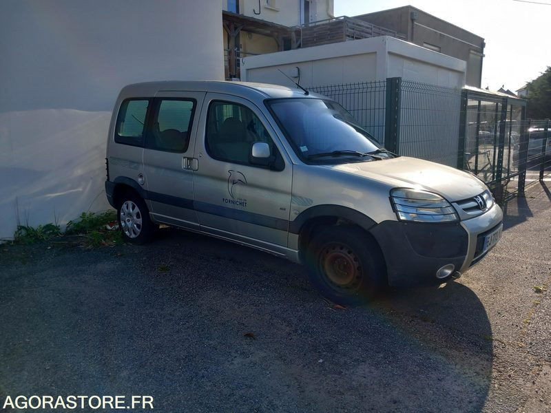 PEUGEOT PARTNER 131688kms 2005 - Små varebil: billede 2 PEUGEOT PARTNER 131688kms 2005 - Små varebil: billede 2