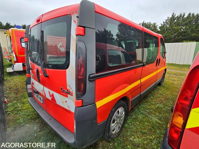 RENAULT TRAFIC 199599kms 2006 - GT696RB - Minibus, Persontransport: billede 3 RENAULT TRAFIC 199599kms 2006 - GT696RB - Minibus, Persontransport: billede 3