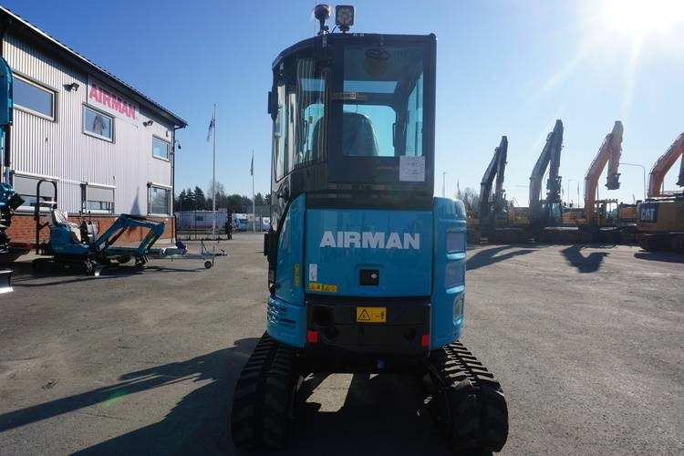 Airman AX26U-7 *Uthyres* - Minigravemaskine: billede 2 Airman AX26U-7 *Uthyres* - Minigravemaskine: billede 2