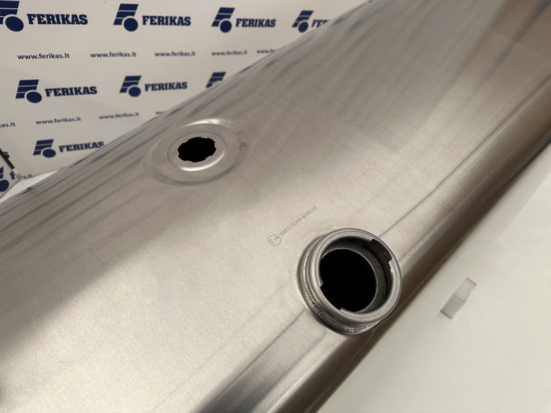 Volvo New aluminum fuel tank 900L - Brændstoftank for Lastbil: billede 4 Volvo New aluminum fuel tank 900L - Brændstoftank for Lastbil: billede 4