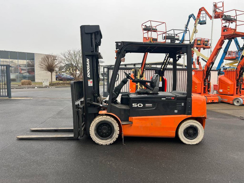Doosan B50X5 5T 6m Triplex non-marking (1841) - El gaffeltruck: billede 2 Doosan B50X5 5T 6m Triplex non-marking (1841) - El gaffeltruck: billede 2