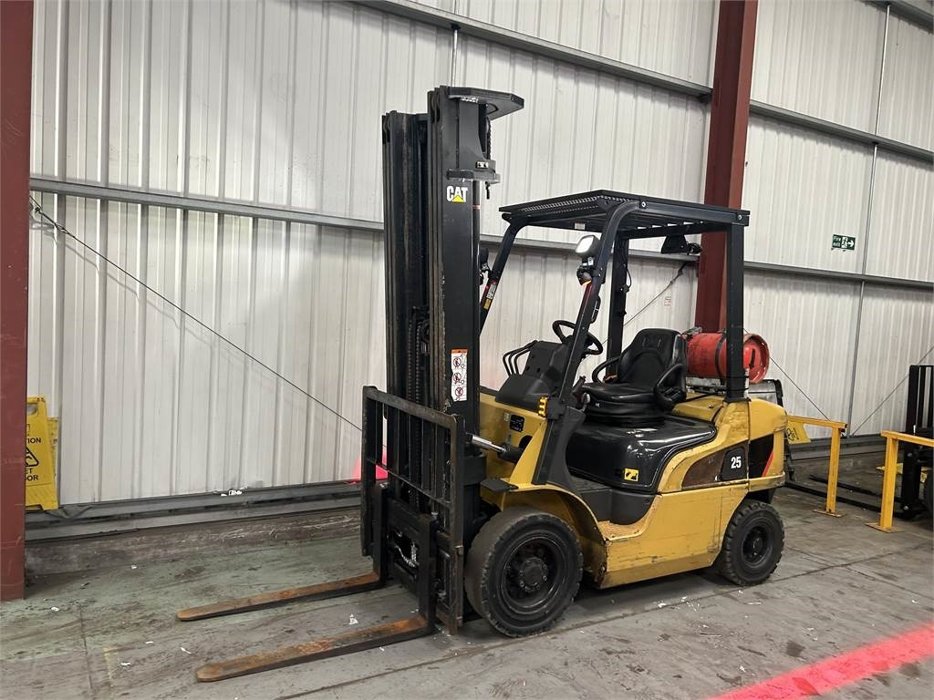 CAT GP25NT - Gas gaffeltruck: billede 2 CAT GP25NT - Gas gaffeltruck: billede 2