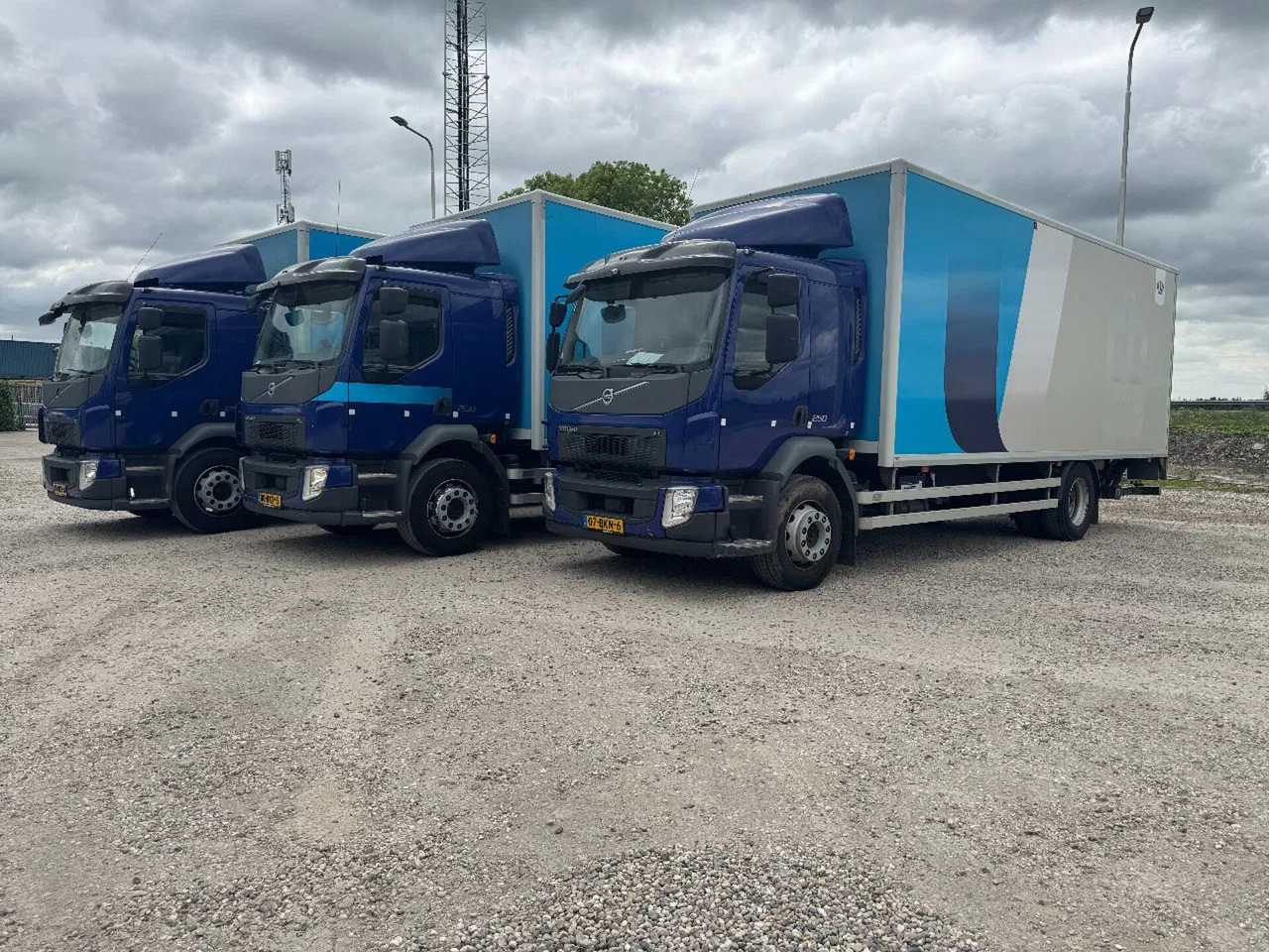 Volvo FL 250 4X2 EURO 6 CARGO LOCK + DHOLLANDIA LIFT T - Lastbil varevogn: billede 1 Volvo FL 250 4X2 EURO 6 CARGO LOCK + DHOLLANDIA LIFT T - Lastbil varevogn: billede 1
