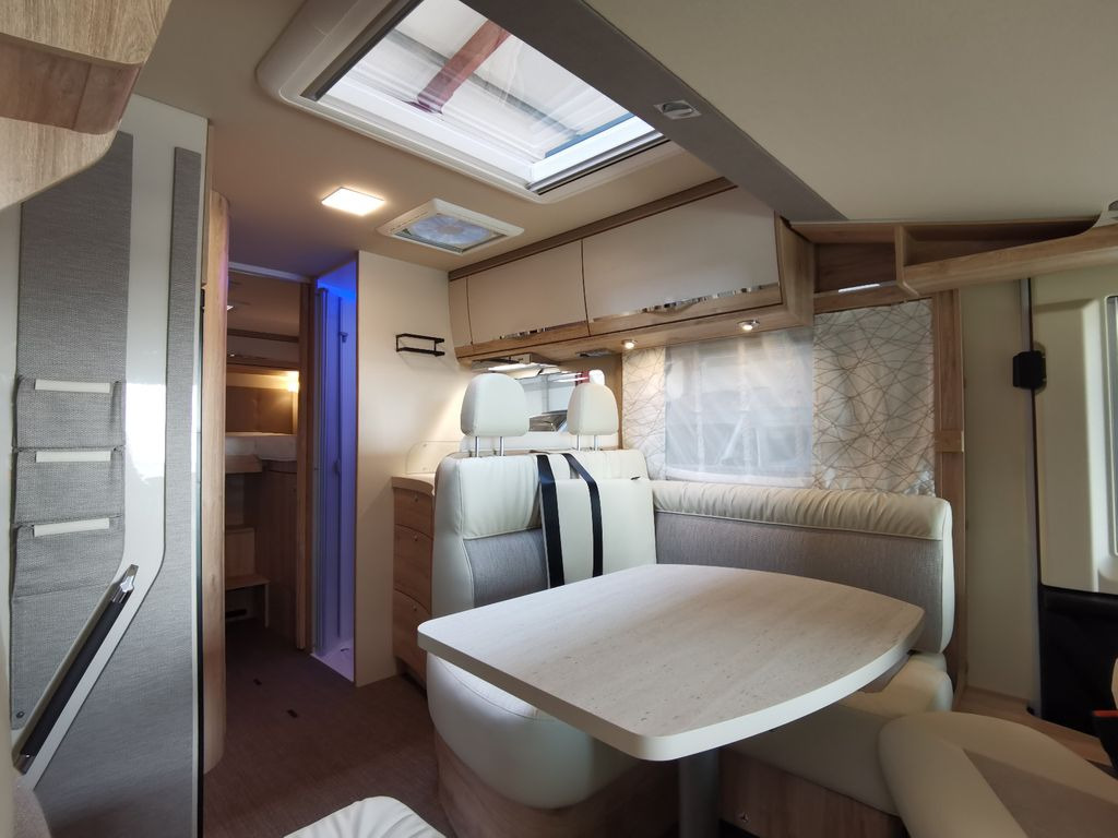 Helintegreret autocamper Eura Mobil INTEGRA LINE 720 EB /180PS-9G MAXI/ EINZELBETTEN: billede 12
