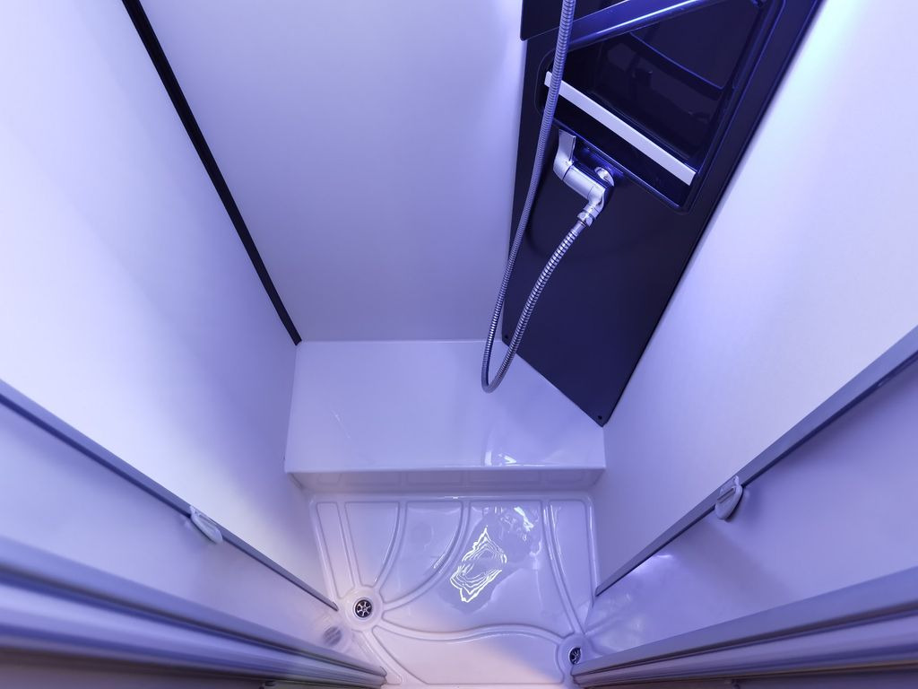 Helintegreret autocamper Eura Mobil INTEGRA LINE 720 EB /180PS-9G MAXI/ EINZELBETTEN: billede 22