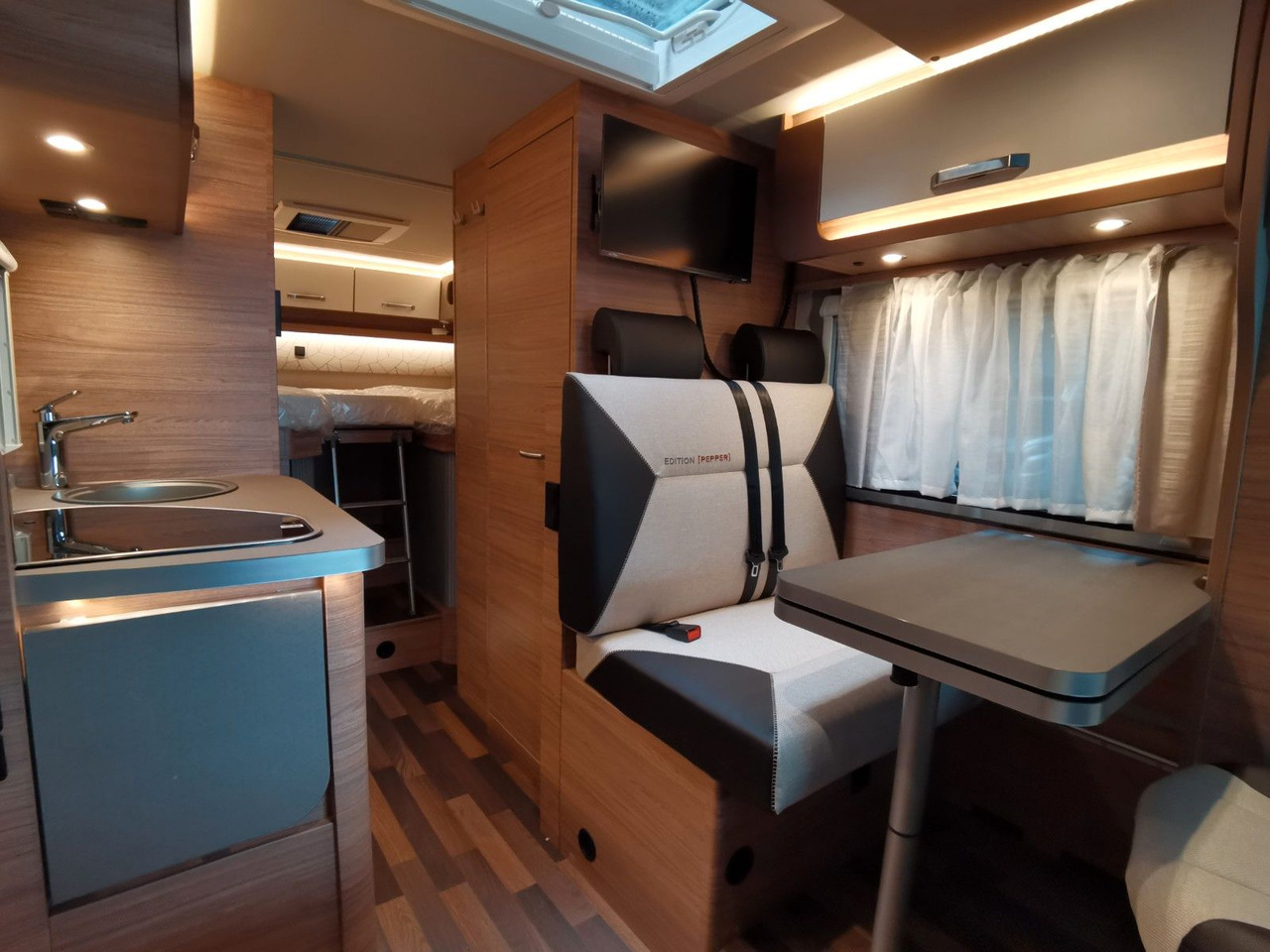 Delintegreret autocamper Weinsberg CARACOMPACT 600 MEG EDITION-PEPPER/ EINZELBETTEN: billede 12