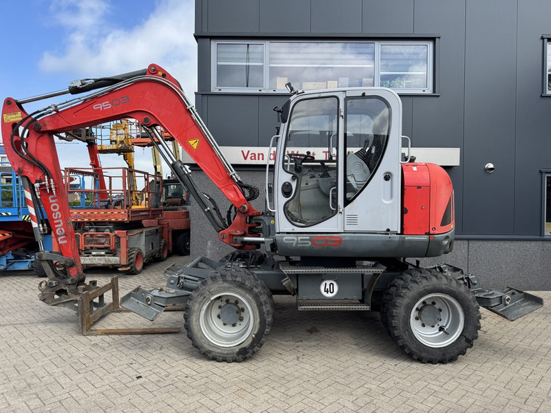 Neuson 9503 WD Mobiele Kraan 2009 Palletvork, Stenenklem, 2x Bak 8860hours Deutz Diesel - Mobilkran: billede 1 Neuson 9503 WD Mobiele Kraan 2009 Palletvork, Stenenklem, 2x Bak 8860hours Deutz Diesel - Mobilkran: billede 1