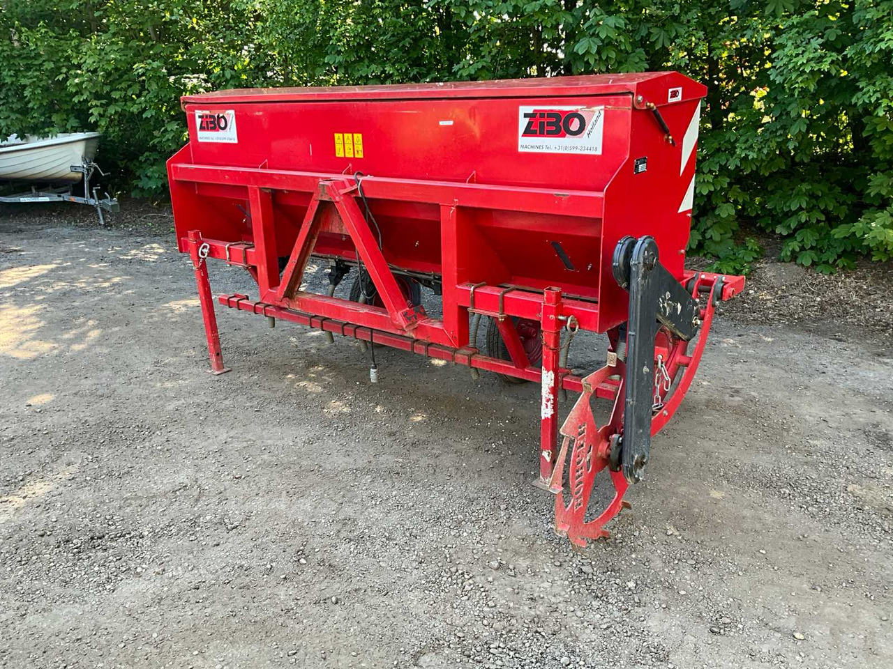 Zibo ZZ2602-01 - Gødningsspreder: billede 1 Zibo ZZ2602-01 - Gødningsspreder: billede 1