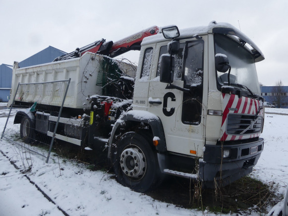 REF:Imat : PLI988 - Camion benne + grue auxiliaire Volvo FLE6E 19.0 (2004-216.733 km) - Tipvogn lastbil, Lastbil med kran: billede 2 REF:Imat : PLI988 - Camion benne + grue auxiliaire Volvo FLE6E 19.0 (2004-216.733 km) - Tipvogn lastbil, Lastbil med kran: billede 2