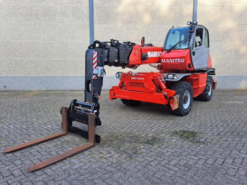 Manitou MRT 2150+ Privilege All-Terrain Rotating Telehandler (2015) - Læssemaskine: billede 1 Manitou MRT 2150+ Privilege All-Terrain Rotating Telehandler (2015) - Læssemaskine: billede 1