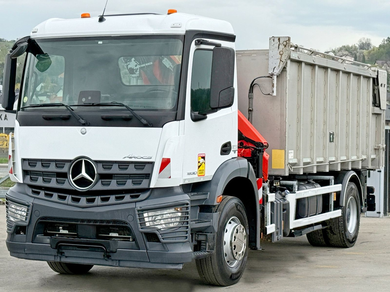 Mercedes-Benz AROCS 1830* KIPPER 5,00m * PK 7.501 SLD A + FUNK - Lastbil med kran: billede 4 Mercedes-Benz AROCS 1830* KIPPER 5,00m * PK 7.501 SLD A + FUNK - Lastbil med kran: billede 4