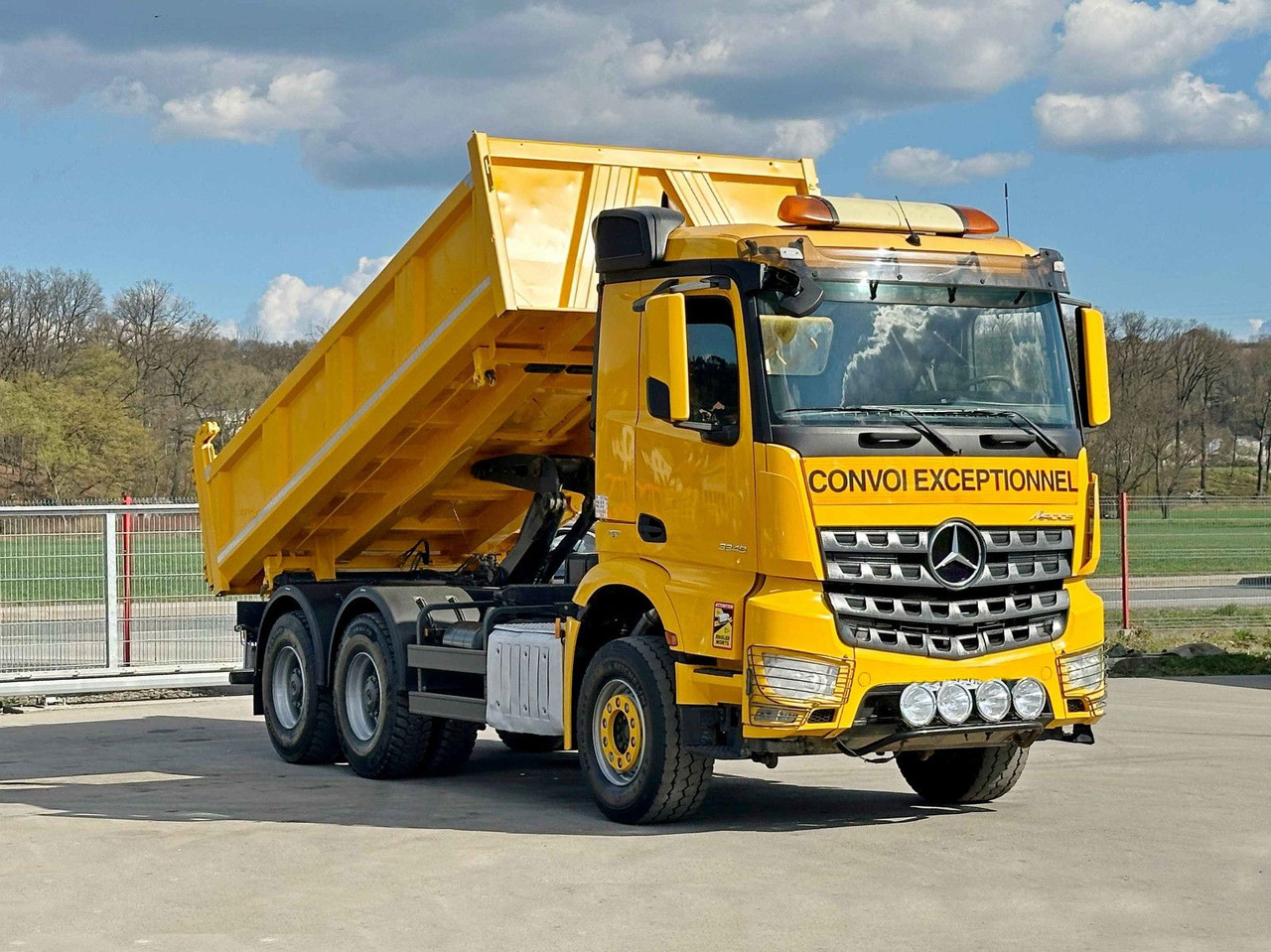 Mercedes-Benz AROCS 3348* KIPPER 5,20 + BORDMATIC / 6x4 - Tipvogn lastbil: billede 1 Mercedes-Benz AROCS 3348* KIPPER 5,20 + BORDMATIC / 6x4 - Tipvogn lastbil: billede 1