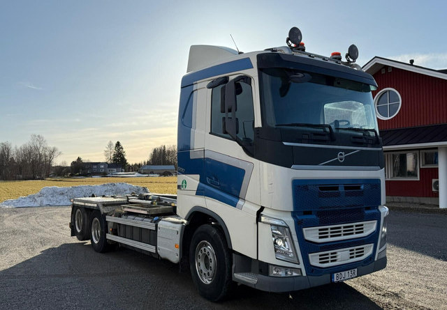 Volvo FH500 koukkuauto vain 493 tkm - Lastbil kroghejs: billede 2 Volvo FH500 koukkuauto vain 493 tkm - Lastbil kroghejs: billede 2