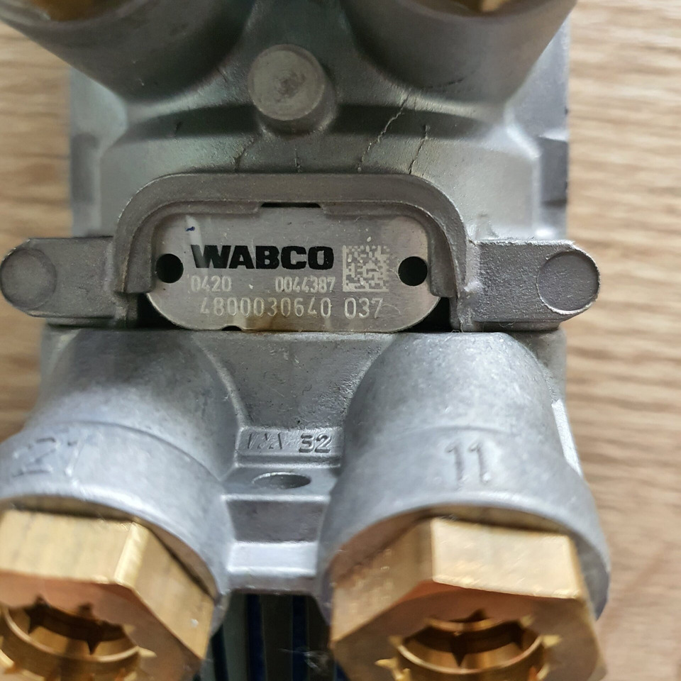 DAF Foot brake valve 2136030 - Bremseventil for Lastbil: billede 4 DAF Foot brake valve 2136030 - Bremseventil for Lastbil: billede 4