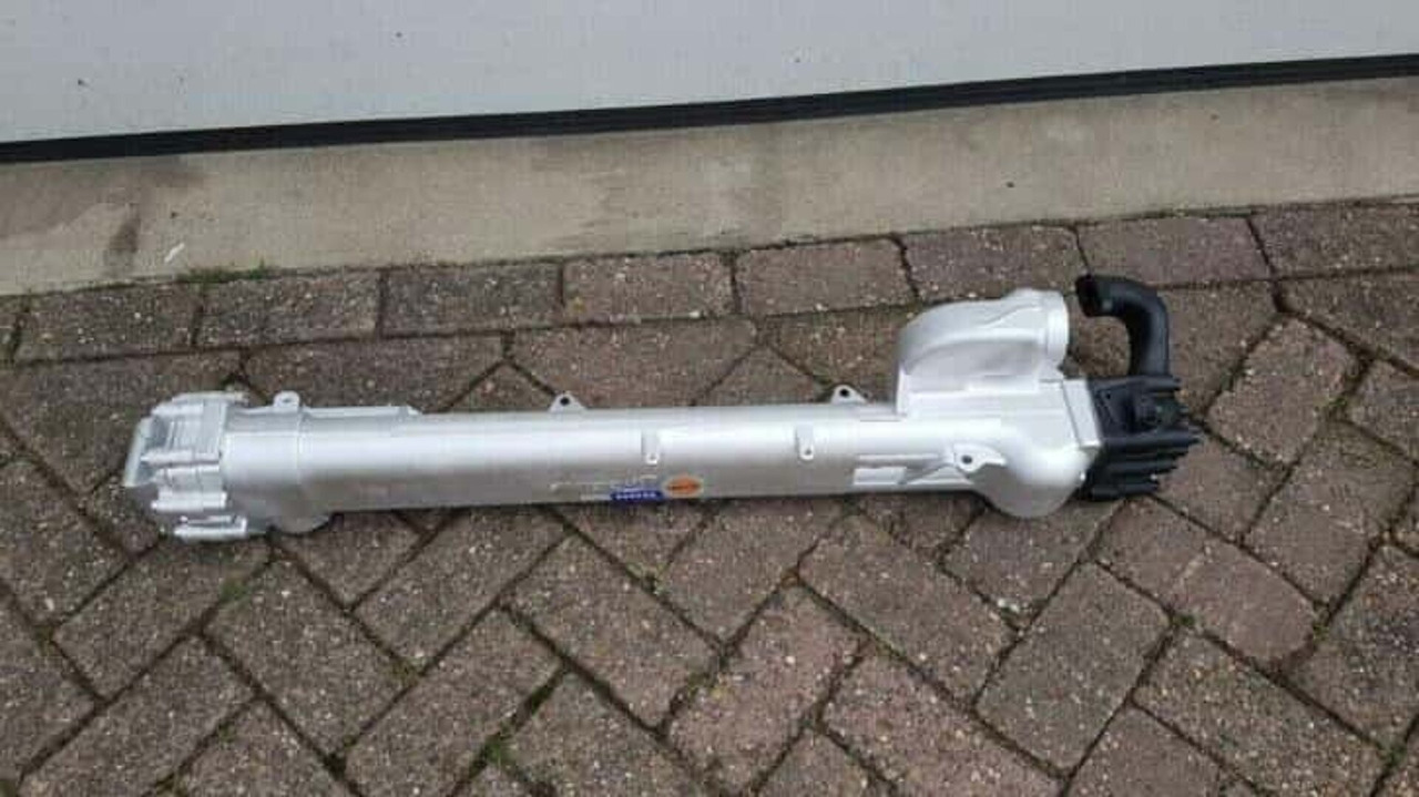 Nieuw MAN TAG D26 EGR recirkulator met houder 51081007141 - EGR-køler for Lastbil: billede 4 Nieuw MAN TAG D26 EGR recirkulator met houder 51081007141 - EGR-køler for Lastbil: billede 4