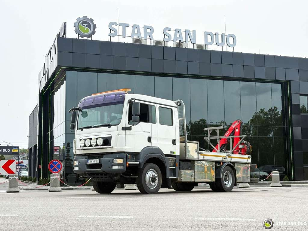 MAN TGM 13.290 4x4 FASSI F40B22 Crane Camper DOKA - Lastbil med kran: billede 2 MAN TGM 13.290 4x4 FASSI F40B22 Crane Camper DOKA - Lastbil med kran: billede 2