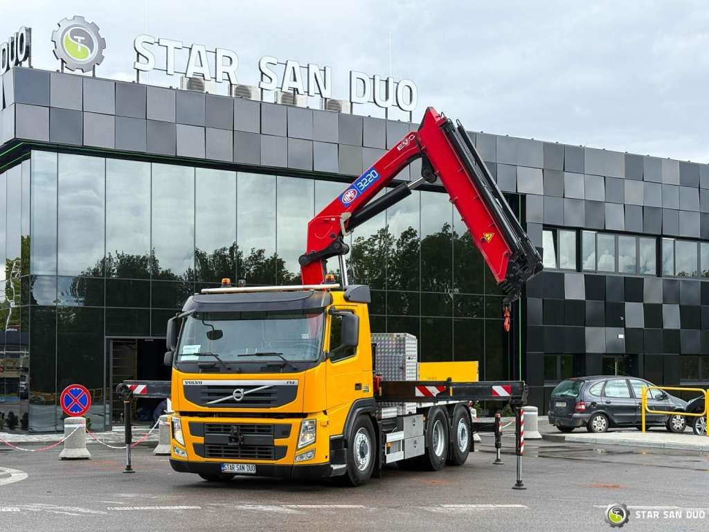 Volvo FM 460 6x4x4 HMF 3220 Crane HDS - Lastbil med kran: billede 3 Volvo FM 460 6x4x4 HMF 3220 Crane HDS - Lastbil med kran: billede 3