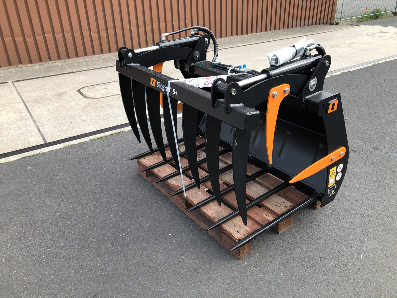 Alö Silograb S 130 BOH M16 S7L - Frontlæsser til traktor: billede 1 Alö Silograb S 130 BOH M16 S7L - Frontlæsser til traktor: billede 1