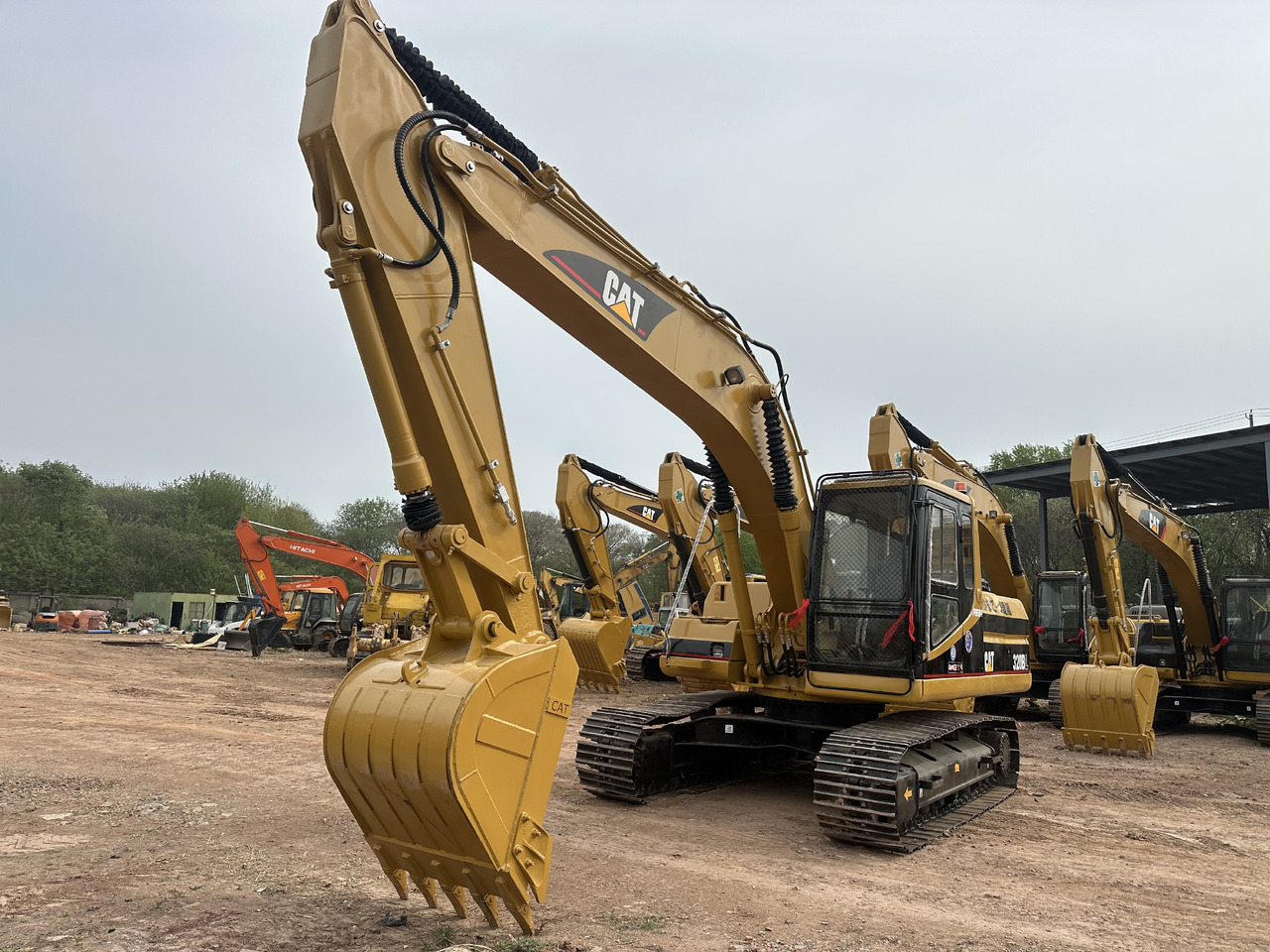 CATERPILLAR 320BL - Bæltegravemaskine: billede 2 CATERPILLAR 320BL - Bæltegravemaskine: billede 2
