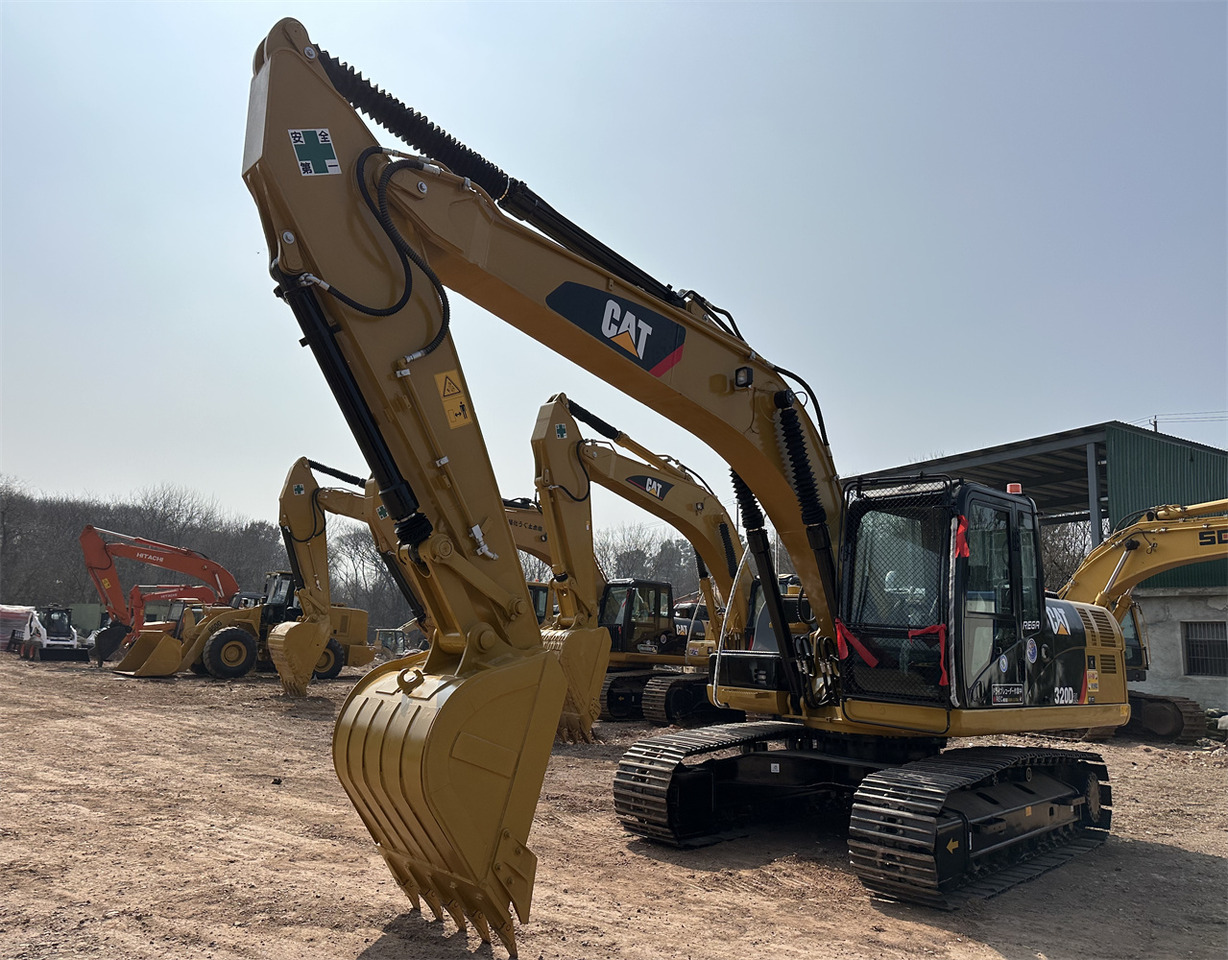 CATERPILLAR 320D2L - Bæltegravemaskine: billede 5 CATERPILLAR 320D2L - Bæltegravemaskine: billede 5