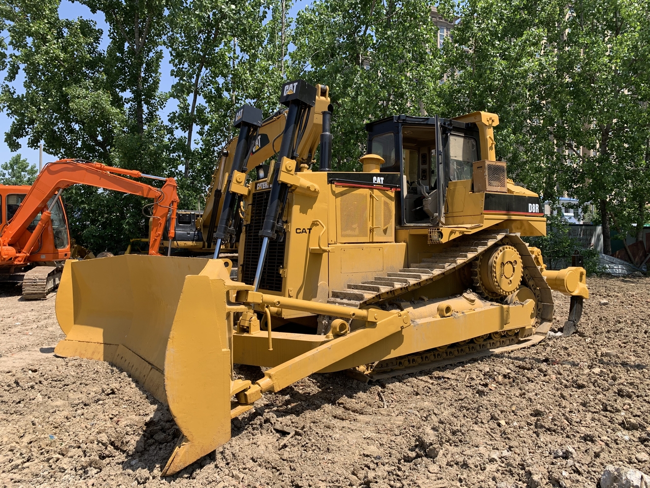 CATERPILLAR D8R - Bulldozer: billede 1 CATERPILLAR D8R - Bulldozer: billede 1