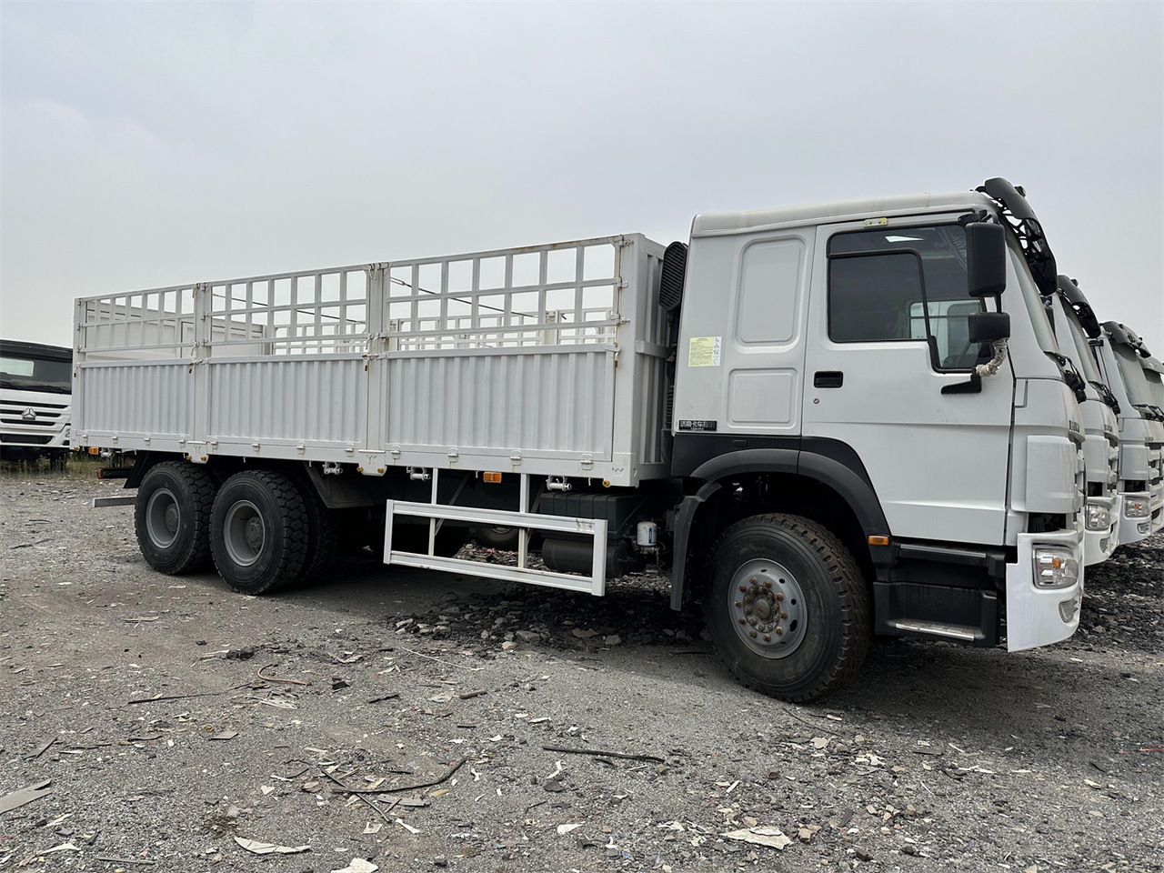 SINOTRUK HOWO 371 Cargo truck - Veetransport lastbil: billede 3 SINOTRUK HOWO 371 Cargo truck - Veetransport lastbil: billede 3