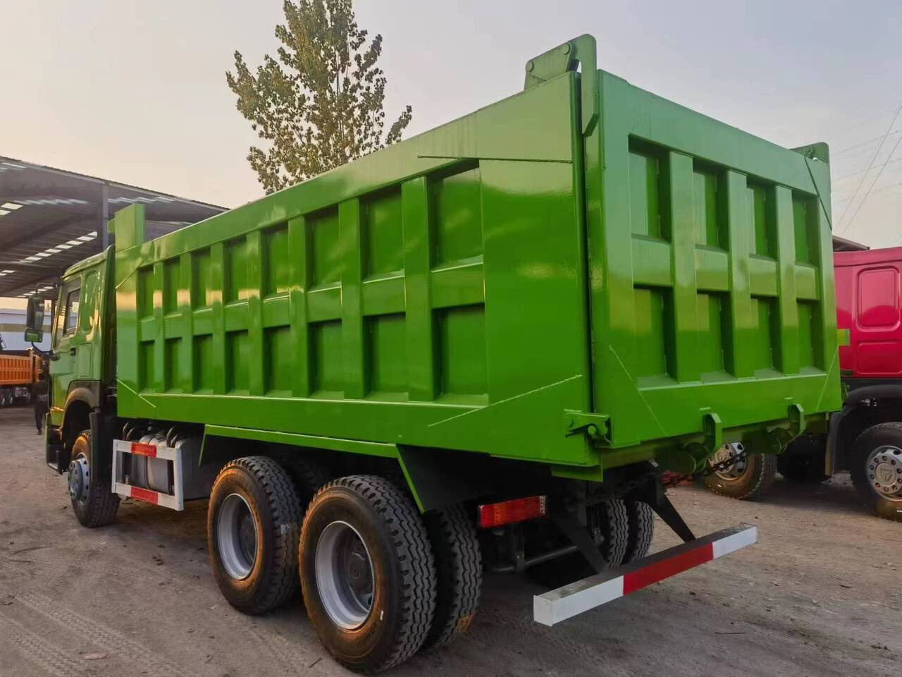 SINOTRUK HOWO 375 - Tipvogn lastbil: billede 3 SINOTRUK HOWO 375 - Tipvogn lastbil: billede 3